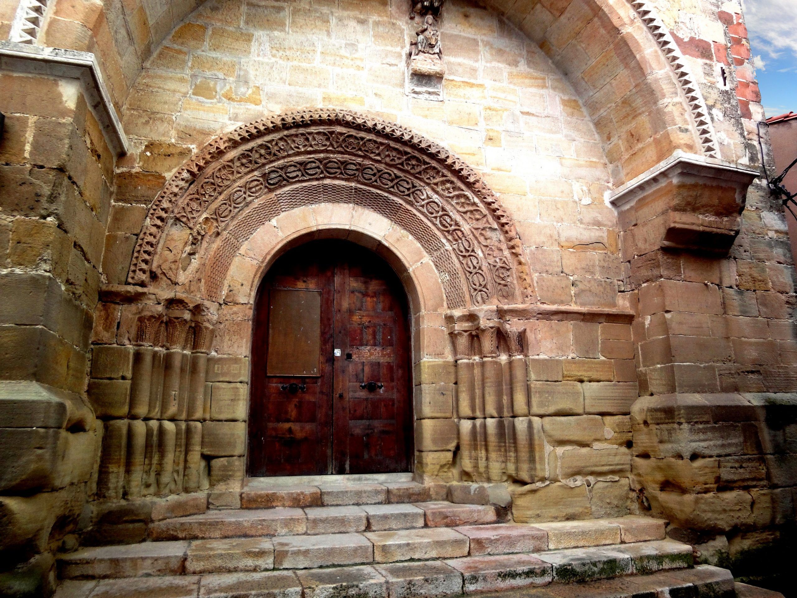 Iglesia_de_San_Vicente_en_Sigüenza(Guadalajara)-Portada